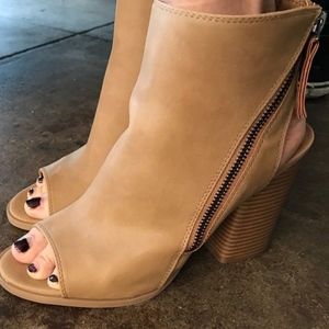 DOLCE VITA OPEN TOE ANKLE "BOOT" SANDALS